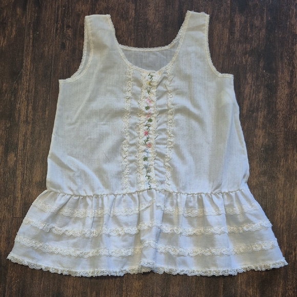 Vintage Other - vintage Floral Embroidered Top lace trim tiered Tunic White Cotton Blend Tank